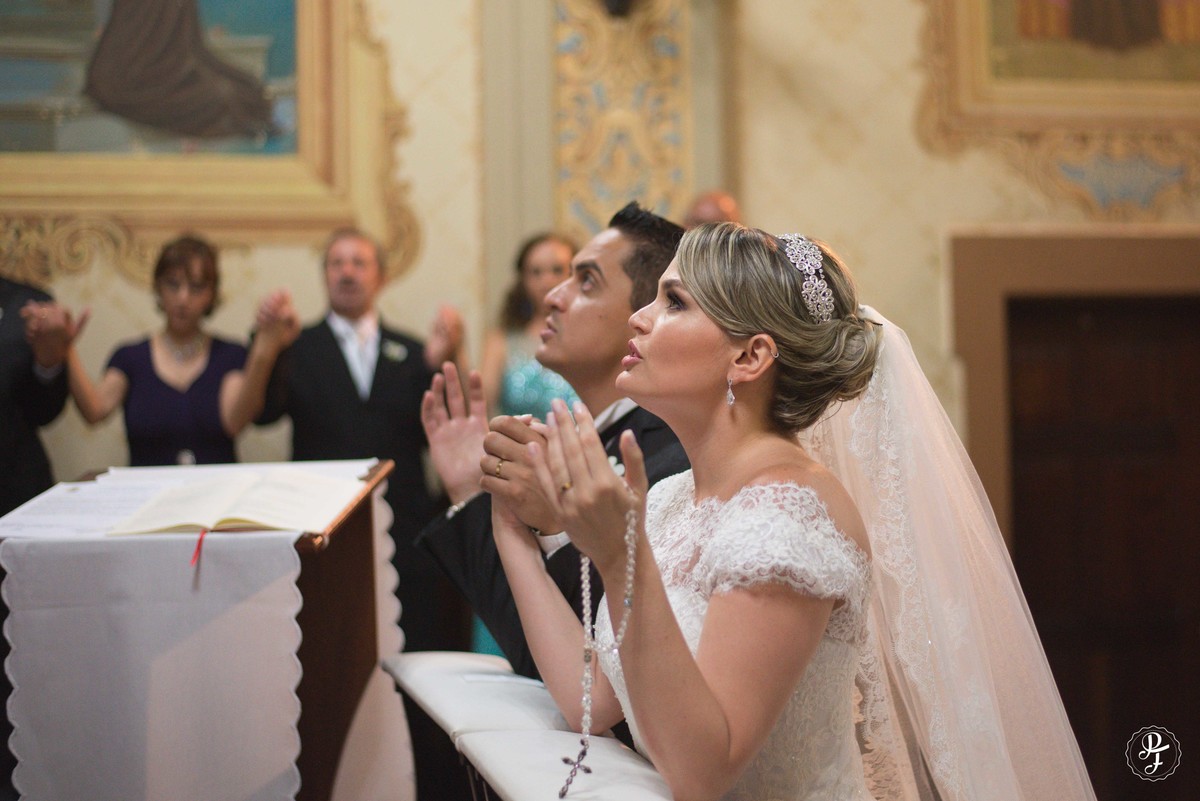 spaço-vip-guaratingueta-sp-casamento-paula-e-fernando-na-igreja-nossa-senhora-das-graças-de-guaratingueta-fotografado-por-paula-freitas-fotografia