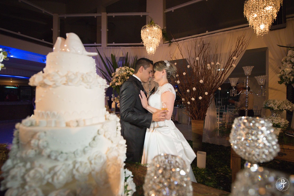 spaço-vip-guaratingueta-sp-casamento-paula-e-fernando-na-igreja-nossa-senhora-das-graças-de-guaratingueta-fotografado-por-paula-freitas-fotografia