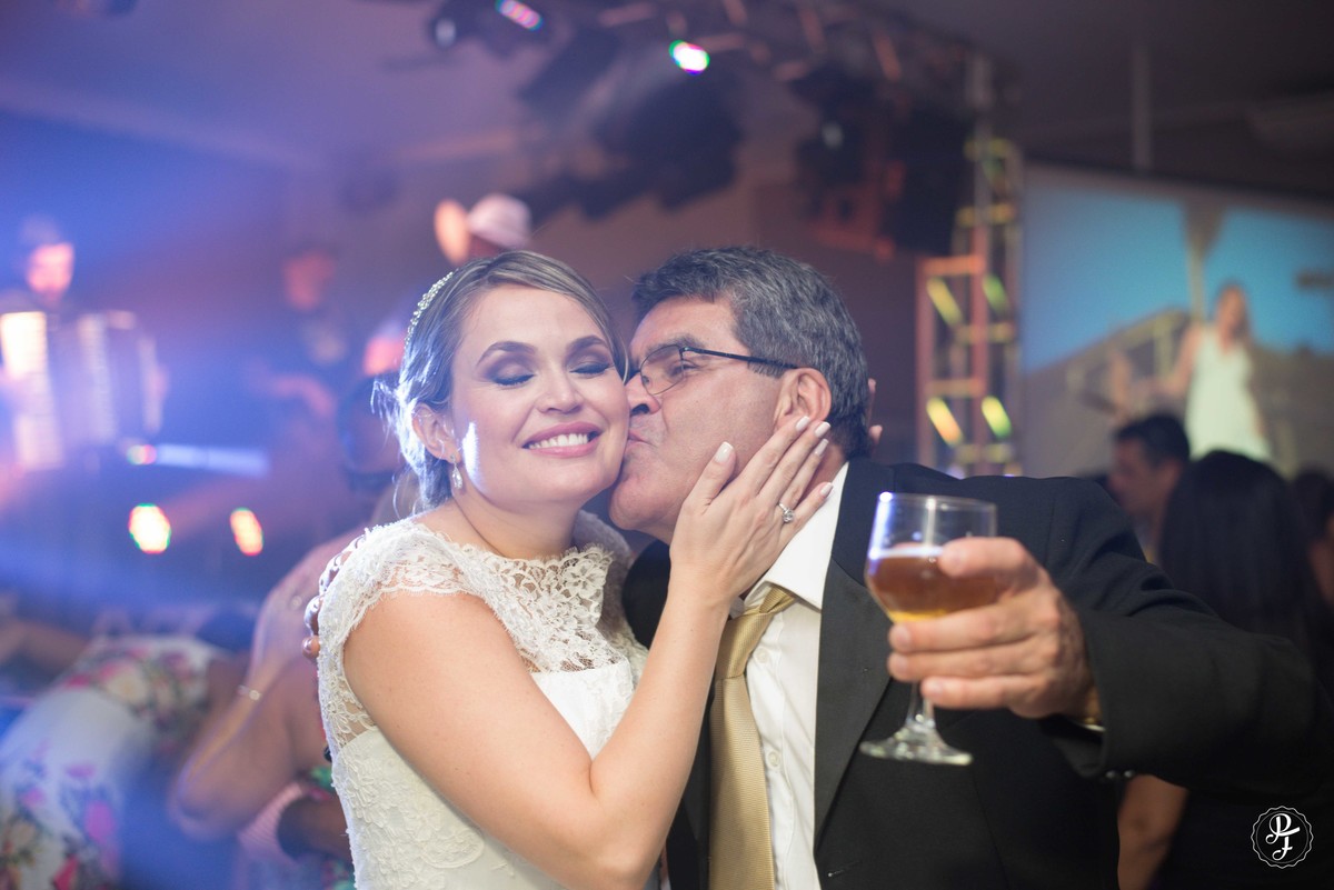 spaço-vip-guaratingueta-sp-casamento-paula-e-fernando-na-igreja-nossa-senhora-das-graças-de-guaratingueta-fotografado-por-paula-freitas-fotografia