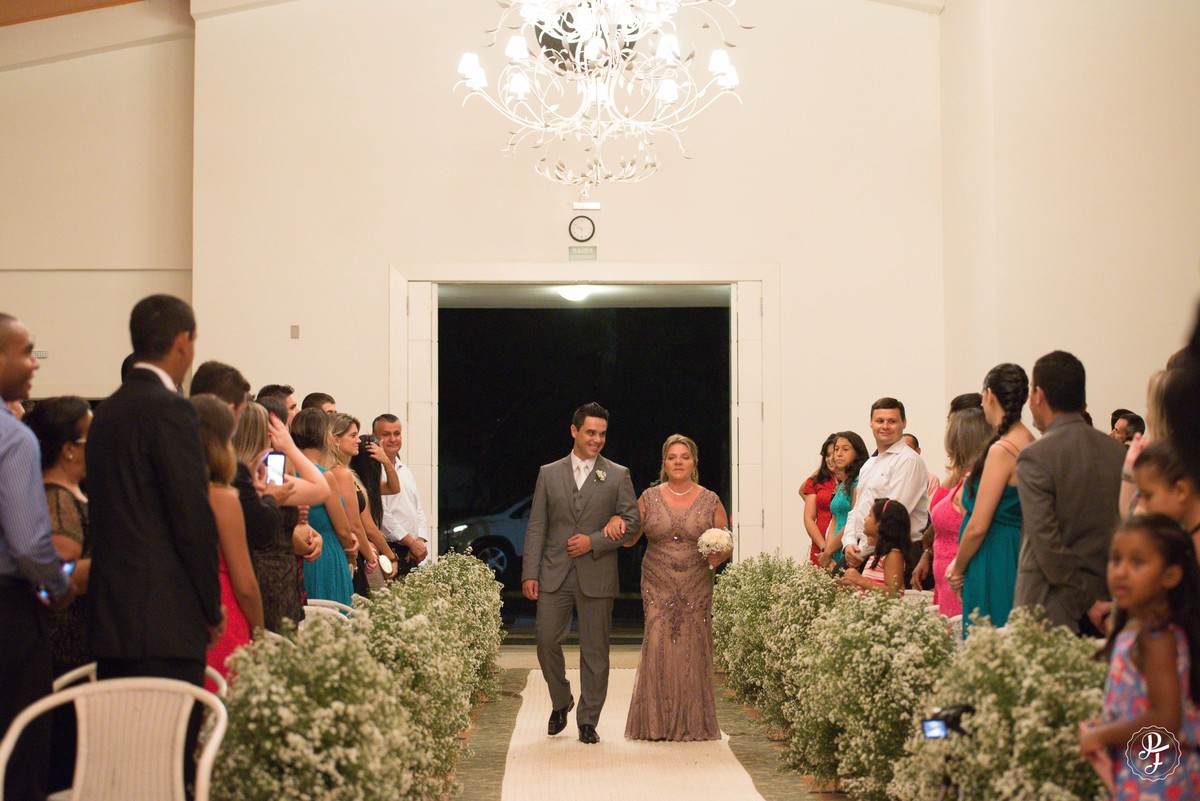 casamento-em-guaratingueta-sp-cerimonia-no-clube-dos-500-e-recepção-no-recanto-do-bosque-camila-e-sandro-fotografados-por-paula-freitas-fotografia