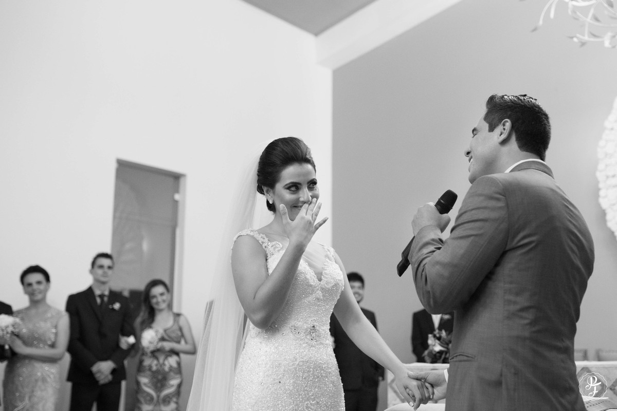 casamento-em-guaratingueta-sp-cerimonia-no-clube-dos-500-e-recepção-no-recanto-do-bosque-camila-e-sandro-fotografados-por-paula-freitas-fotografia