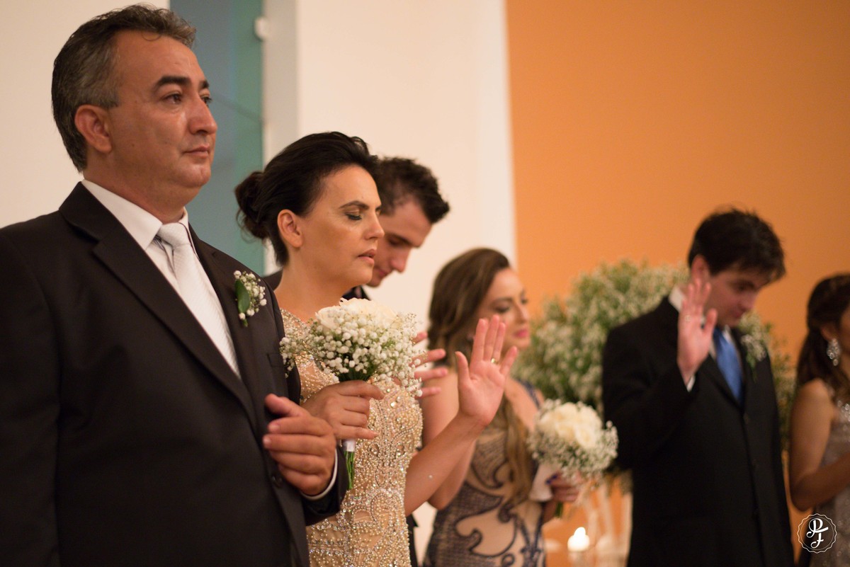 casamento-em-guaratingueta-sp-cerimonia-no-clube-dos-500-e-recepção-no-recanto-do-bosque-camila-e-sandro-fotografados-por-paula-freitas-fotografia