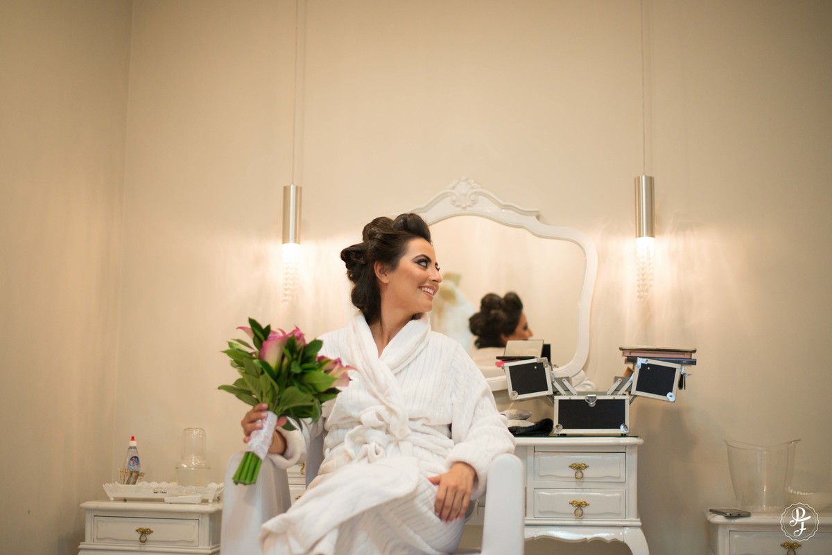 casamento-em-guaratingueta-sp-cerimonia-no-clube-dos-500-e-recepção-no-recanto-do-bosque-camila-e-sandro-fotografados-por-paula-freitas-fotografia