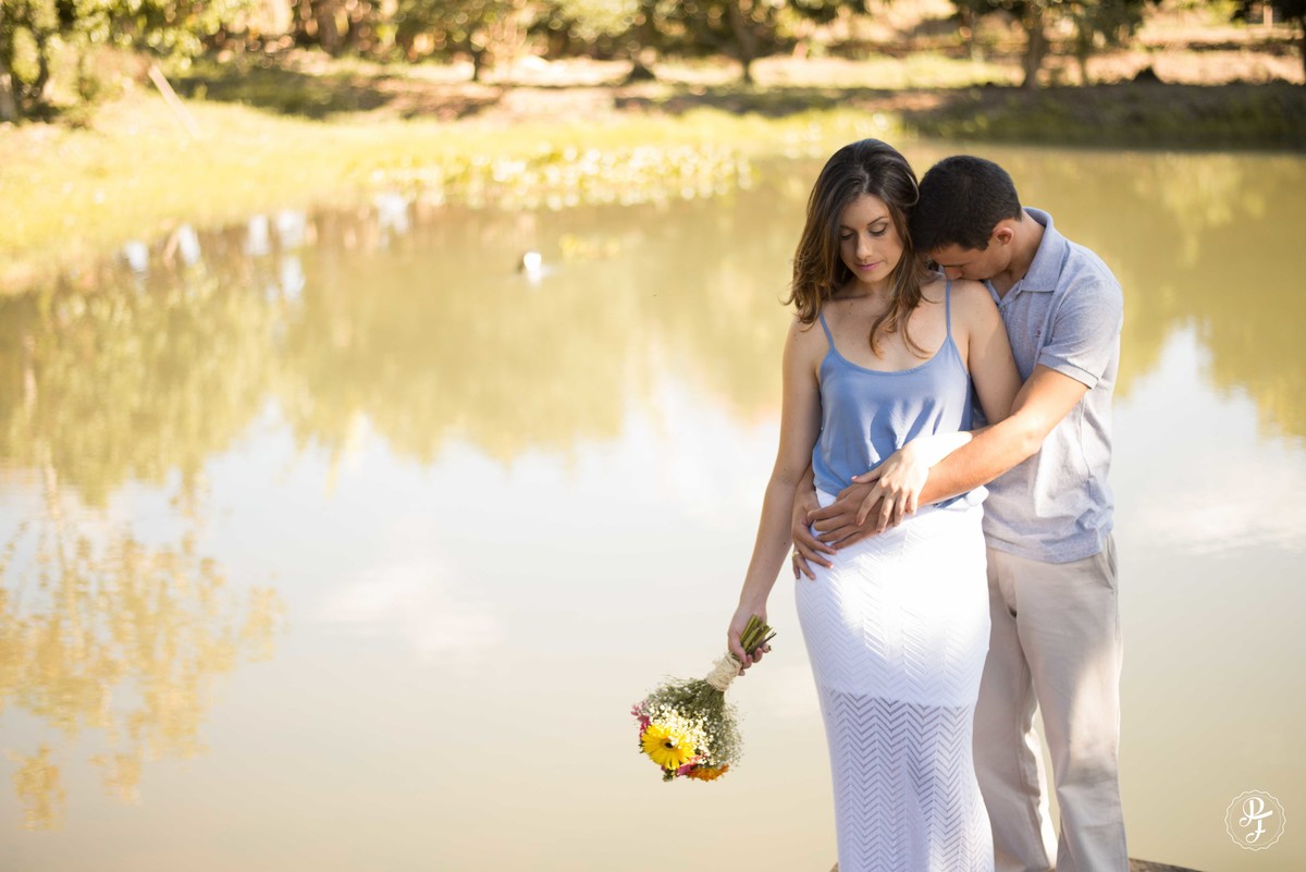 pre-wedding-de-fabiana-e-evandro-realizado-em-guaratingueta-sp-e-fotografado-por-paula-freitas-fotografia