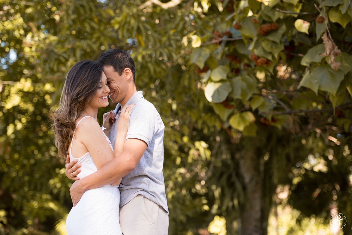 pre-wedding-de-fabiana-e-evandro-realizado-em-guaratingueta-sp-e-fotografado-por-paula-freitas-fotografia