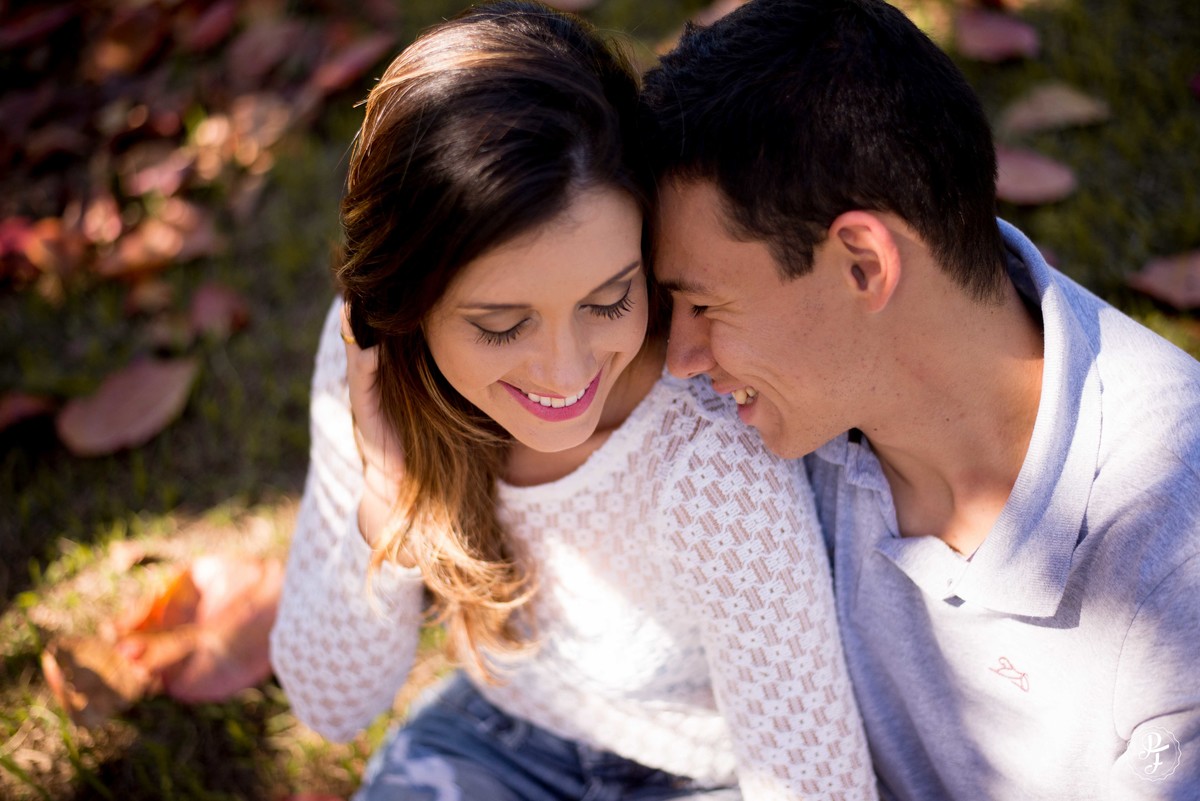 pre-wedding-de-fabiana-e-evandro-realizado-em-guaratingueta-sp-e-fotografado-por-paula-freitas-fotografia