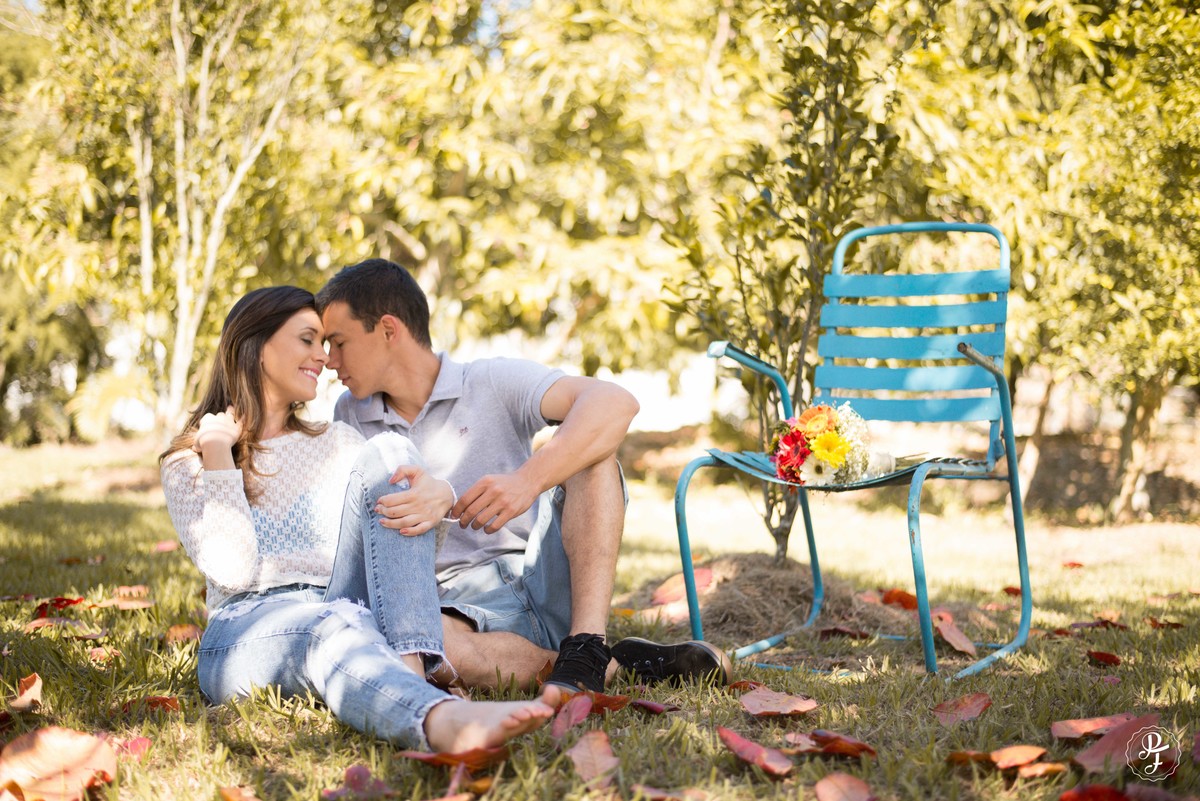 pre-wedding-de-fabiana-e-evandro-realizado-em-guaratingueta-sp-e-fotografado-por-paula-freitas-fotografia