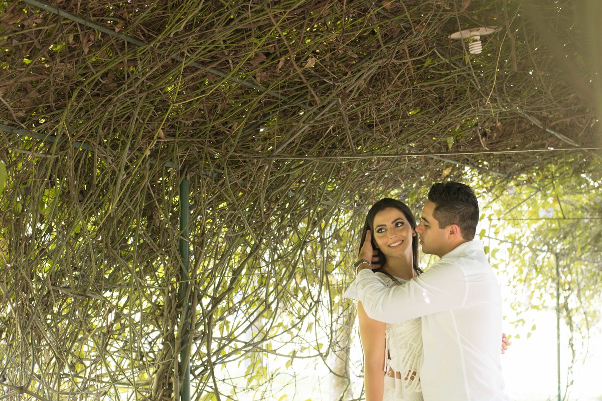 pre-wedding-da-camila-e-sandro-feito-no-clube-dos-500-em-guaratingueta-sp-fotogafado-por-paula-freitas-fotografia