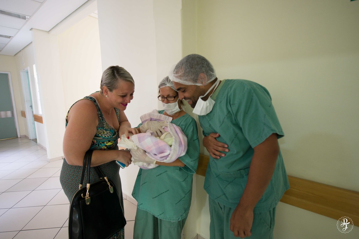 hospital-unimed-lorena-sp-nascimento-da-yasmim-fotografado-por-paula-freitas-fotografia