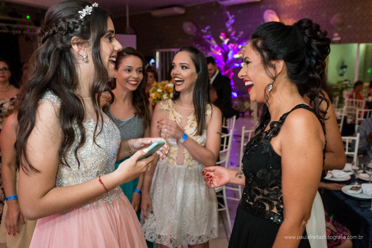 aniversario de 15 anos da luiza no spaço vip em guaratingueta fotografado por paula freitas fotografia