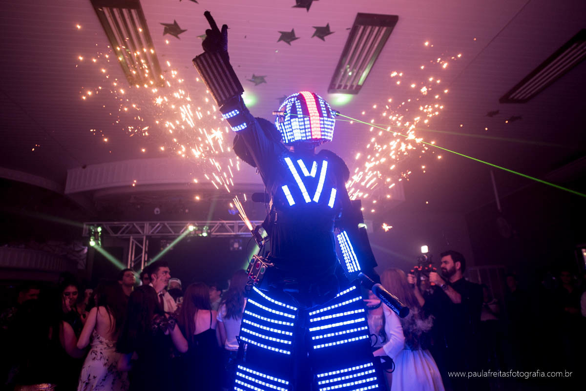aniversario de 15 anos da luiza no spaço vip em guaratingueta fotografado por paula freitas fotografia