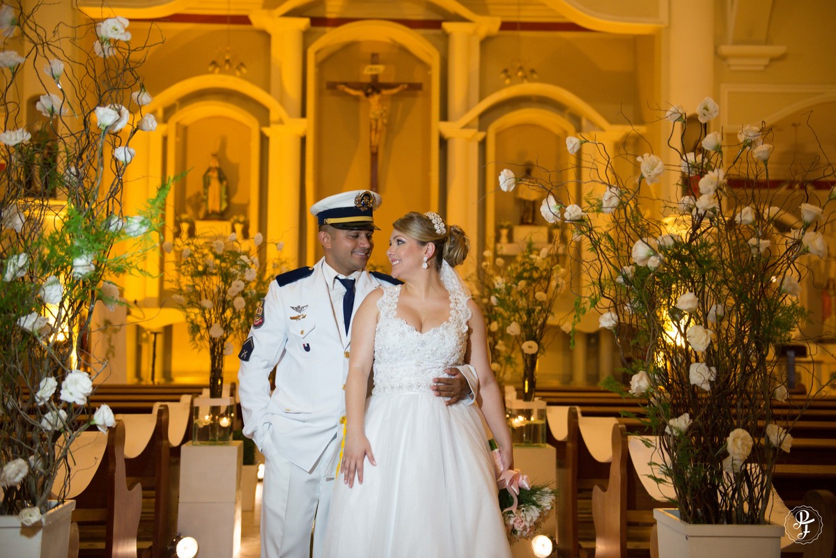 igreja-sao-benedito-em-guaratingueta-sp-casamento-de-juliana-e-tiago-fotografado-por-paula-freitas-fotografia