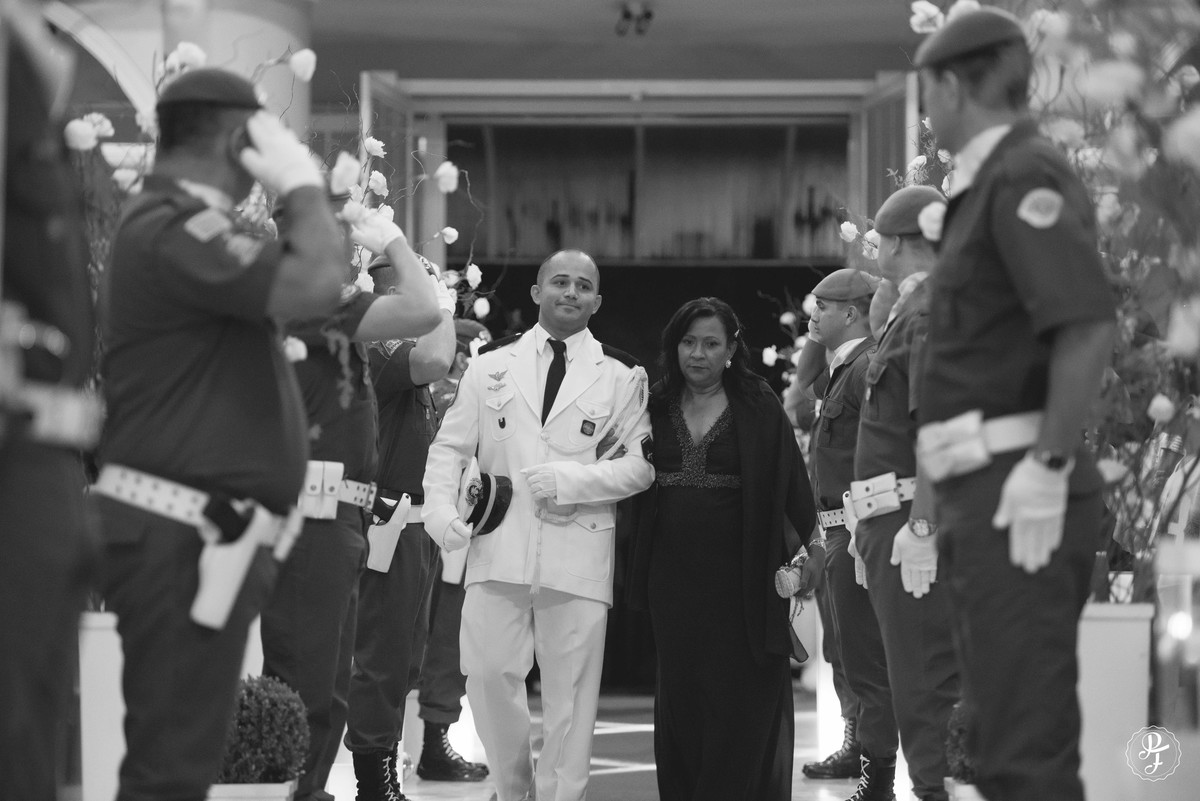 igreja-sao-benedito-em-guaratingueta-sp-casamento-de-juliana-e-tiago-fotografado-por-paula-freitas-fotografia