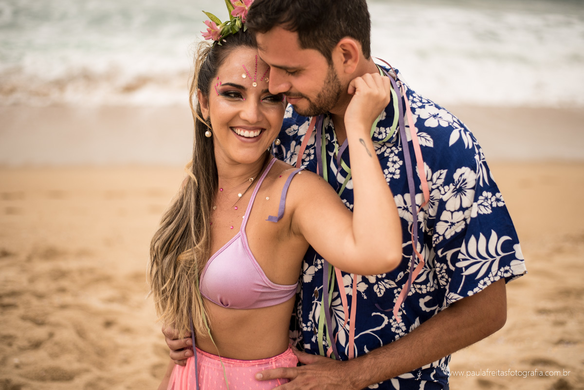 ensaio de casal, book de casal, fotos de casal no carnaval em ubatuba sp fotografado por paula freitas fotografia