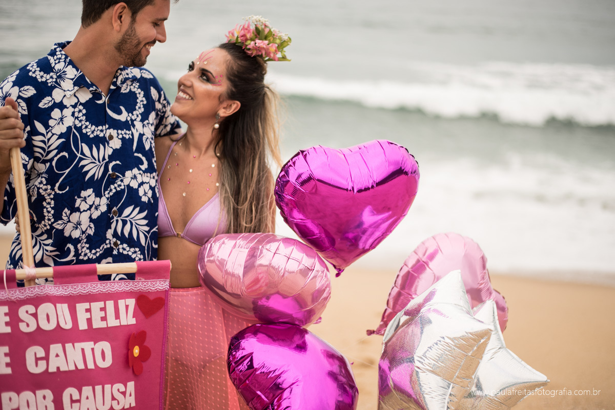 ensaio de casal, book de casal, fotos de casal no carnaval em ubatuba sp fotografado por paula freitas fotografia