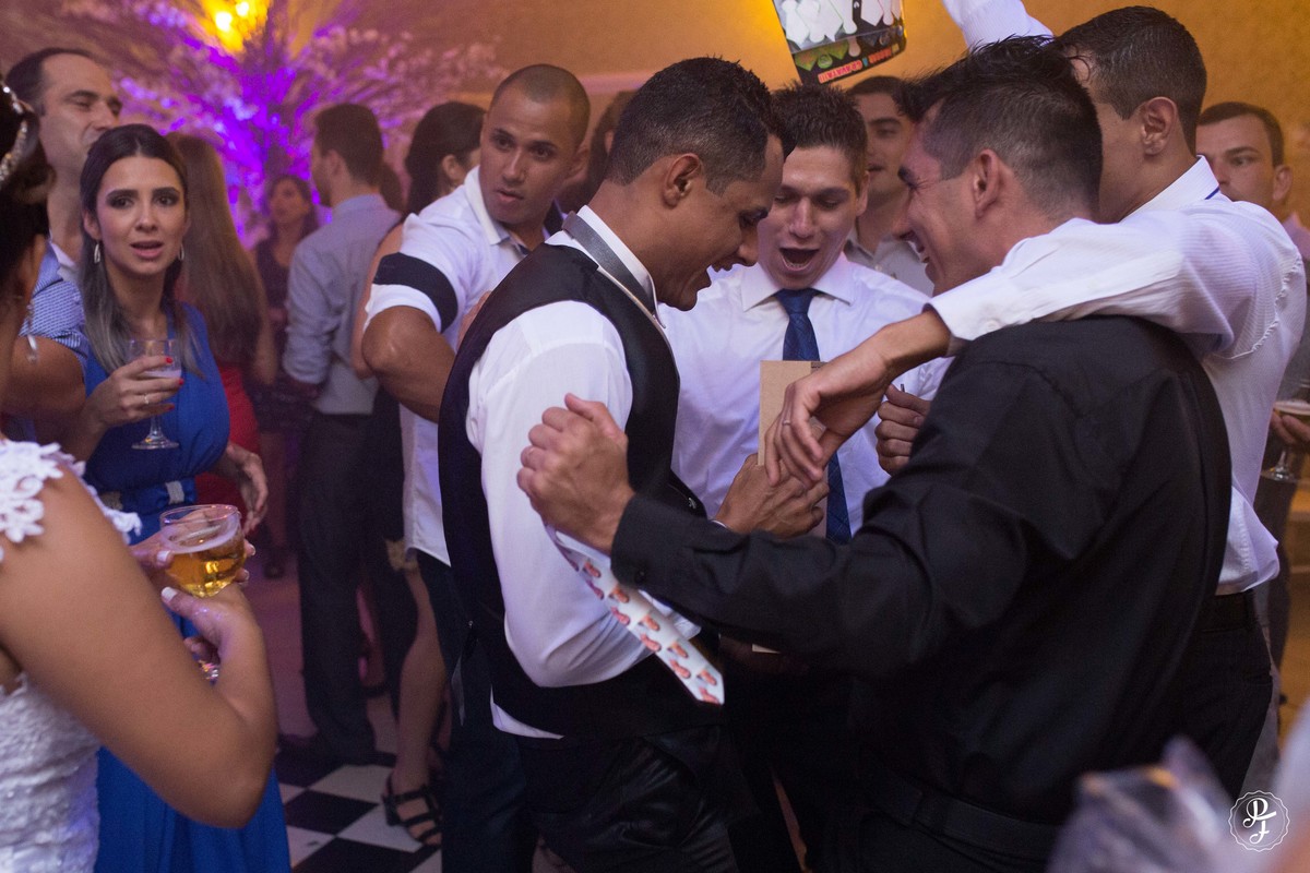 spaço-vip-em-guaratingueta-casamento-joice-e-jackson-fotografado-por-paula-freitas-fotografia