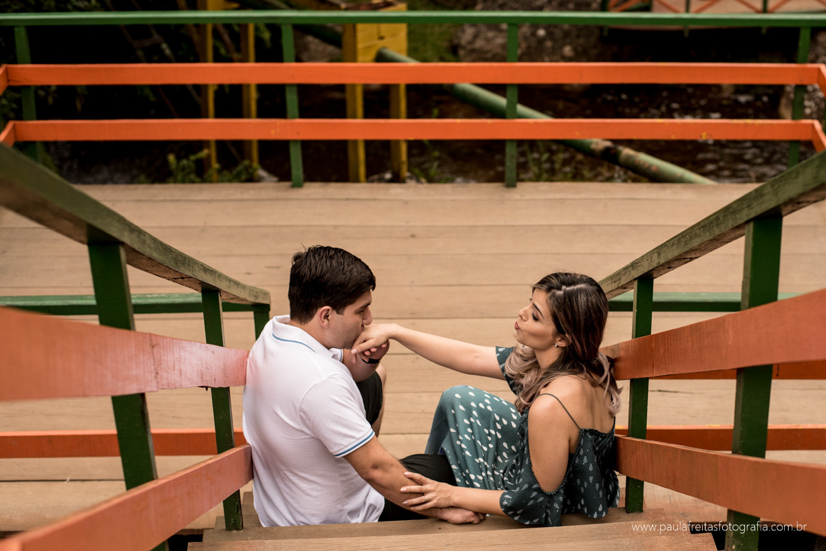 ensaio de casal, book de casal, foto de casal feito em campos do jordao e fotografado por paula freitas fotografia