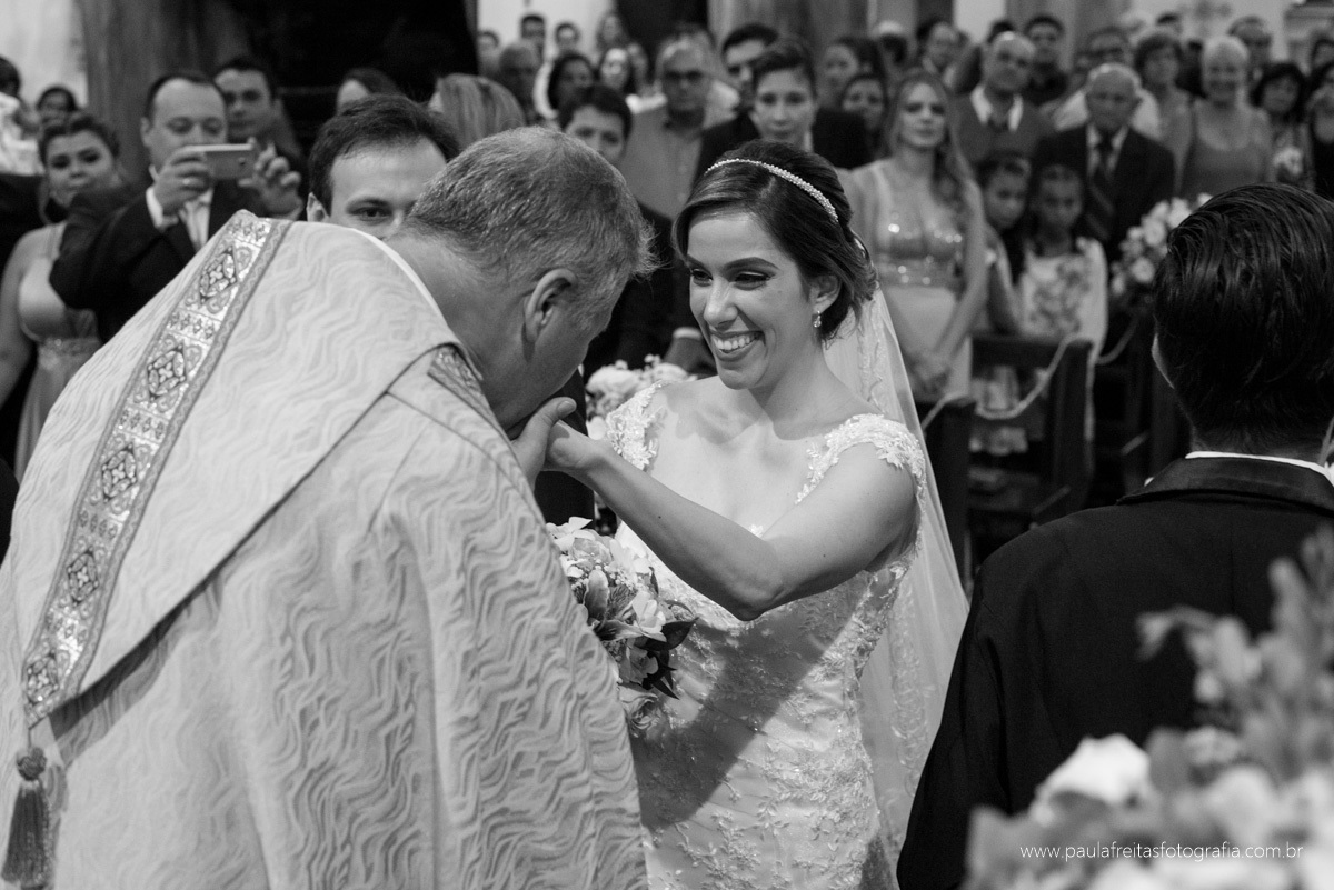 casamento na igreja sao benedito na faculdade unisal em lorena sp. fotografado por paula freitas fotografia 
