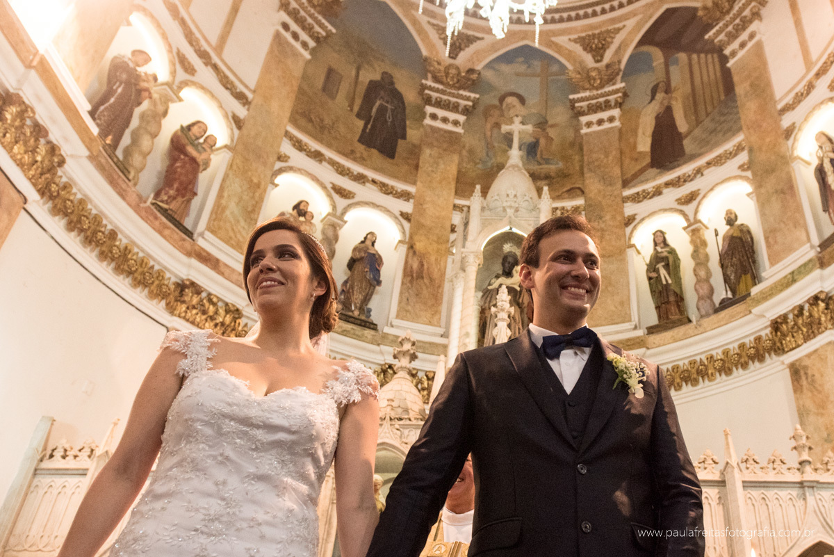 casamento na igreja sao benedito na faculdade unisal em lorena sp. fotografado por paula freitas fotografia 