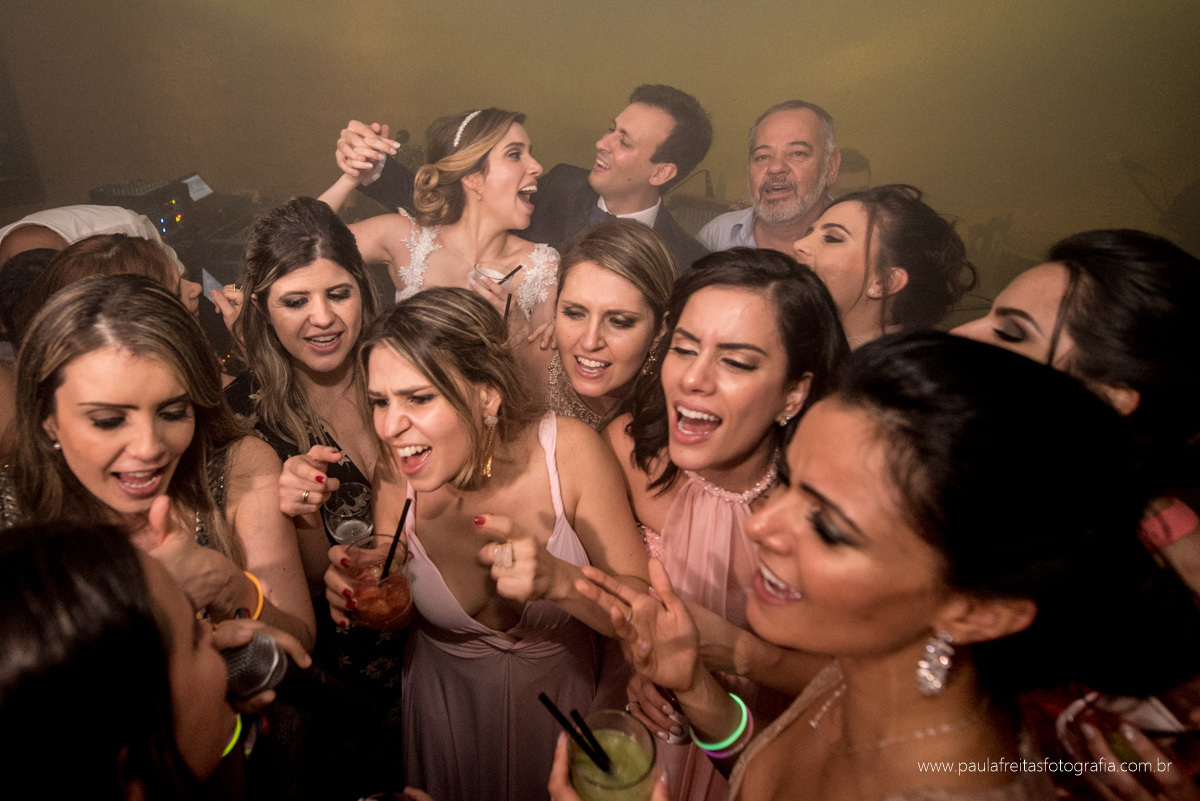casamento na igreja sao benedito na faculdade unisal em lorena sp. fotografado por paula freitas fotografia 