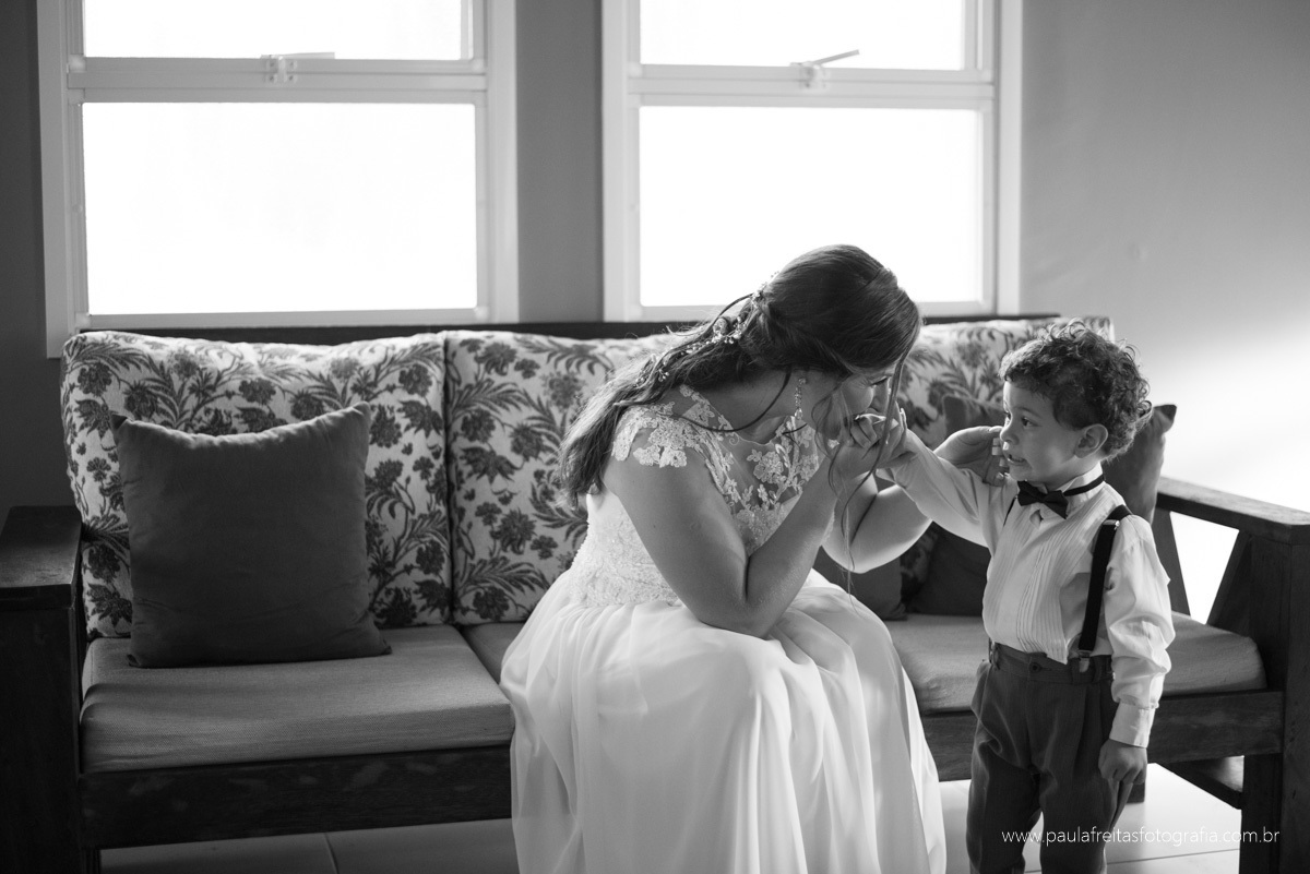 casamento de dia, casamento a tarde com filho na fazenda esperança centro feminino em guaratingueta de thais e renan fotografado por paula freitas fotografia