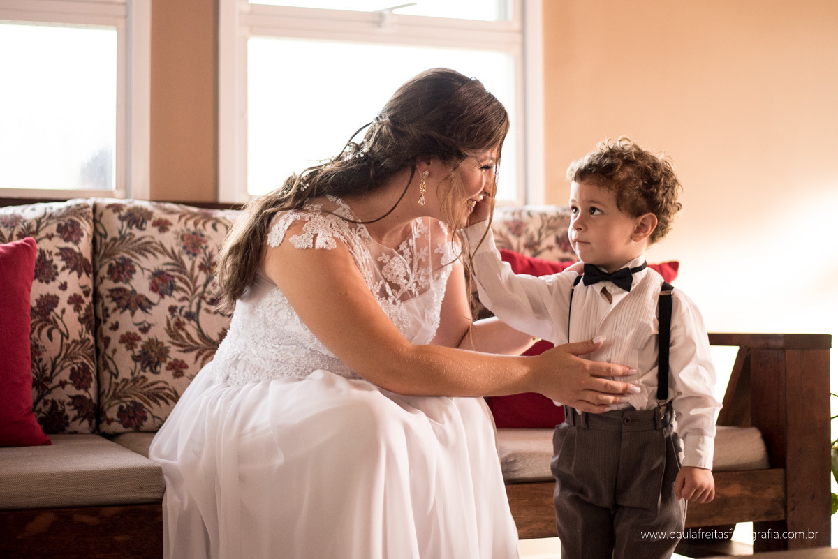 casamento de dia, casamento a tarde com filho na fazenda esperança centro feminino em guaratingueta de thais e renan fotografado por paula freitas fotografia