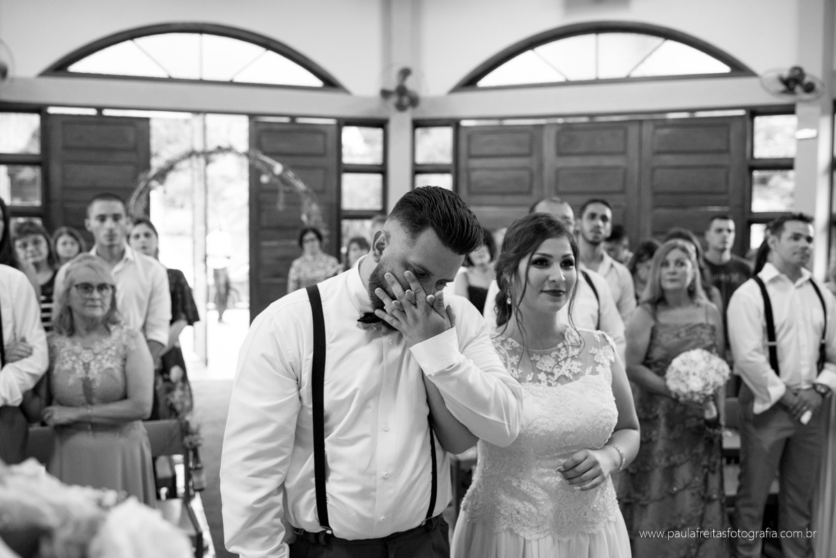 casamento de dia, casamento a tarde com filho na fazenda esperança centro feminino em guaratingueta de thais e renan fotografado por paula freitas fotografia