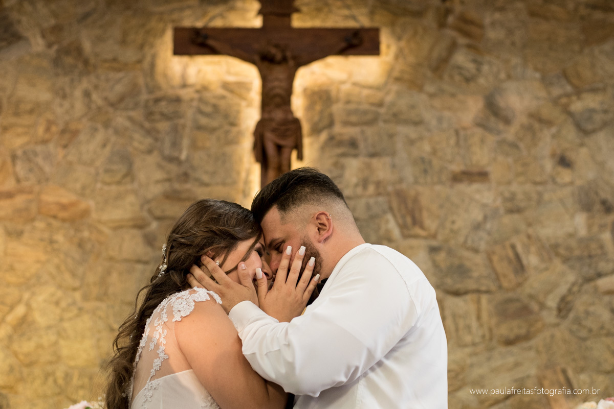 casamento de dia, casamento a tarde com filho na fazenda esperança centro feminino em guaratingueta de thais e renan fotografado por paula freitas fotografia