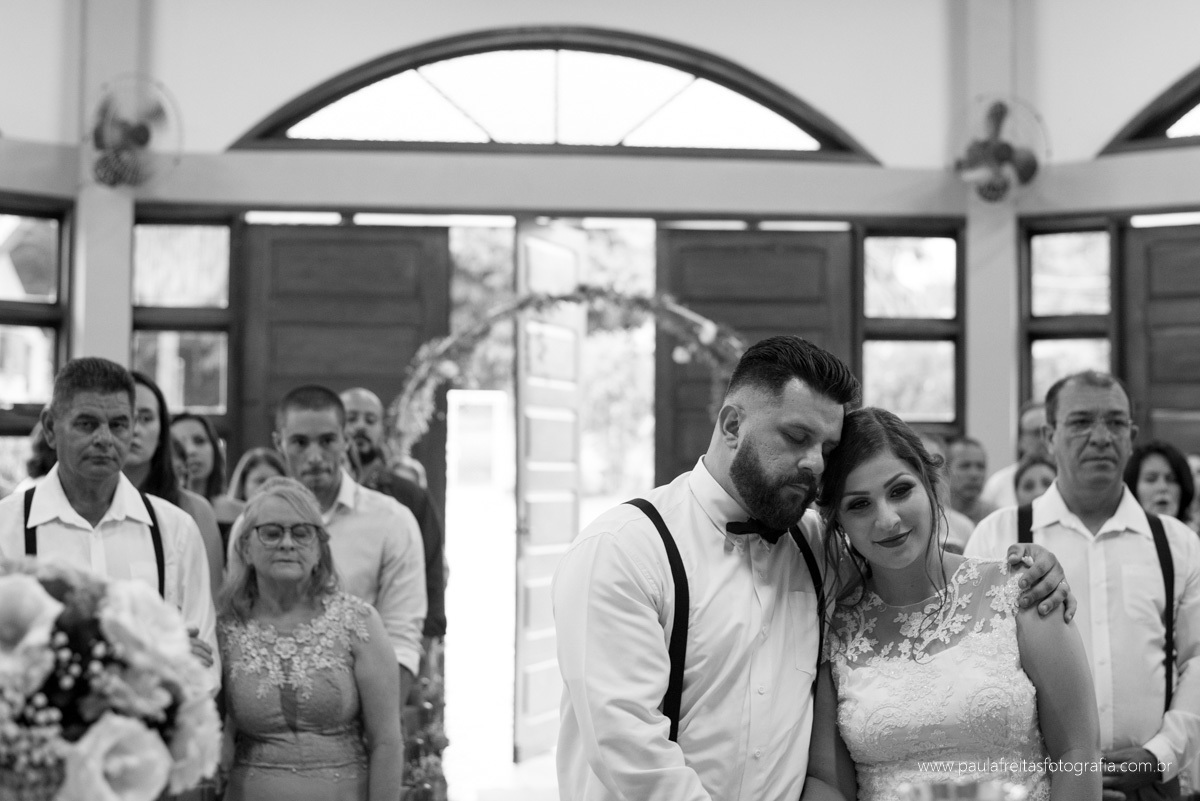 casamento de dia, casamento a tarde com filho na fazenda esperança centro feminino em guaratingueta de thais e renan fotografado por paula freitas fotografia