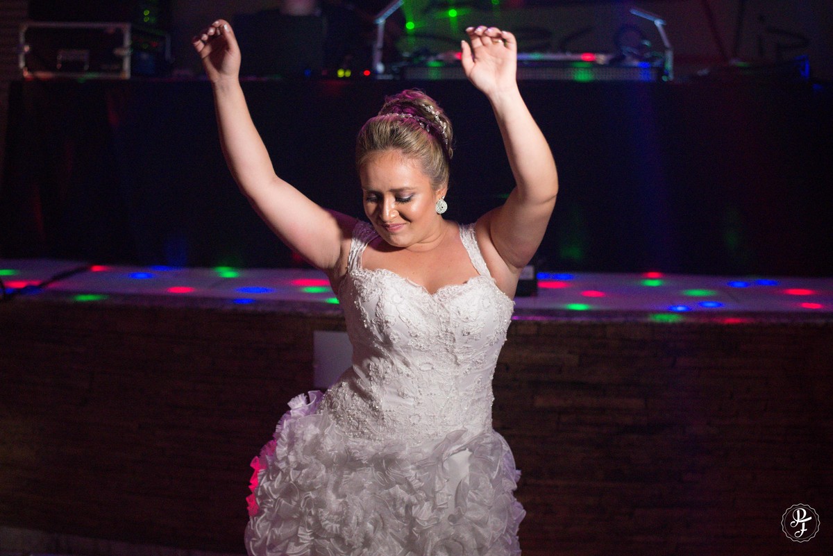 spaço-vip-casamento-carol-e-diogo-realizado-em-guaratingueta-sp-fotografado-por-paula-freitas-fotografia-