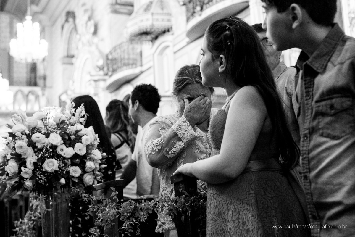 casamento em guaratingueta na igreja matriz catedral de santo antonio de thais e dragan fotografado por paula freitas fotografia