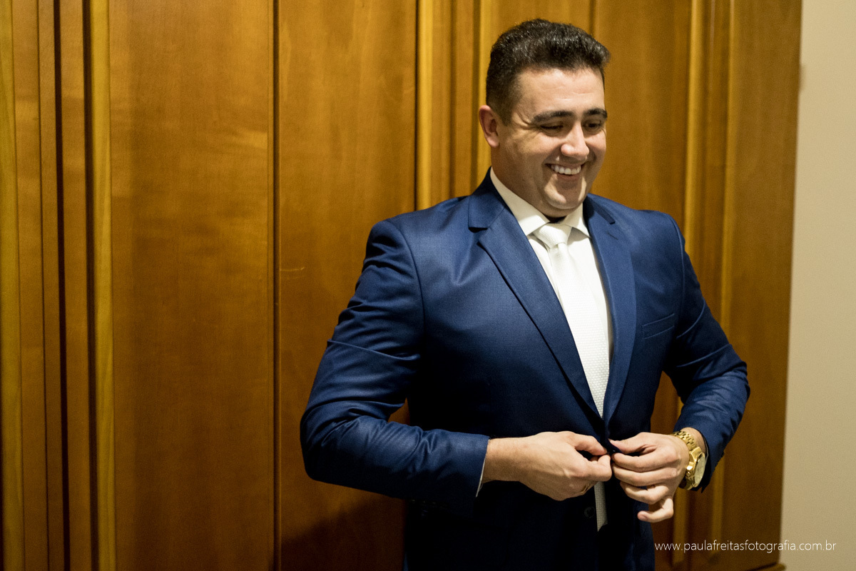 casamento em guaratingueta na igreja matriz catedral de santo antonio de thais e dragan fotografado por paula freitas fotografia