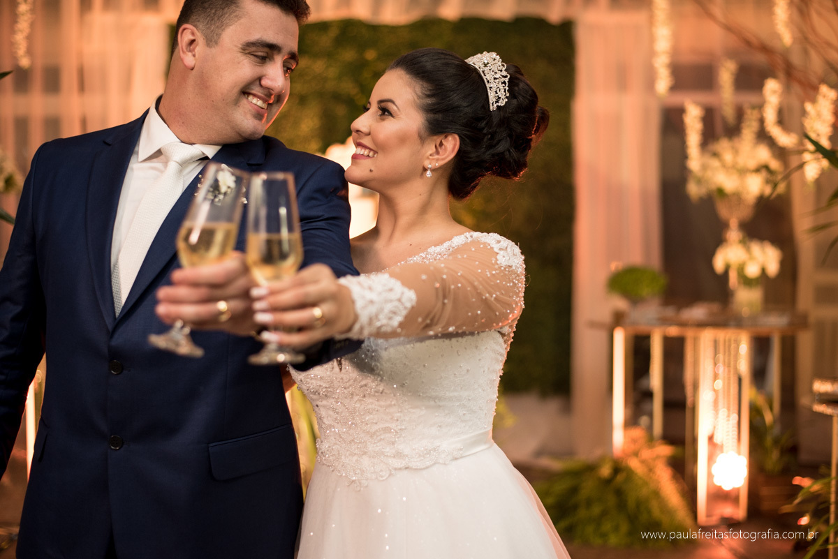 casamento em guaratingueta na igreja matriz catedral de santo antonio de thais e dragan fotografado por paula freitas fotografia