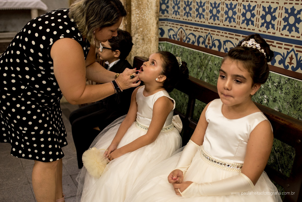 casamento em guaratingueta na igreja matriz catedral de santo antonio de thais e dragan fotografado por paula freitas fotografia
