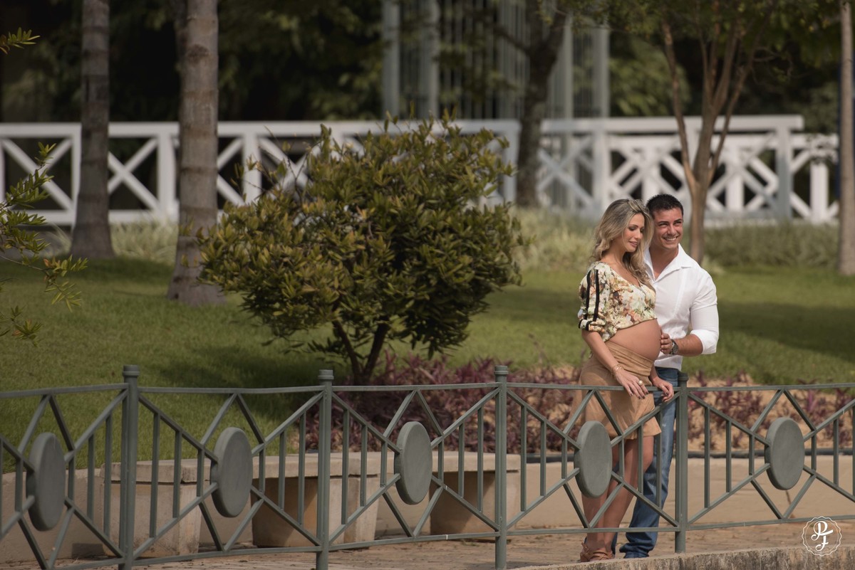 sessão-gestante-em-guaratingueta-sp-flavia-e-renato-fotografia-de-paula-freitas-fotografia