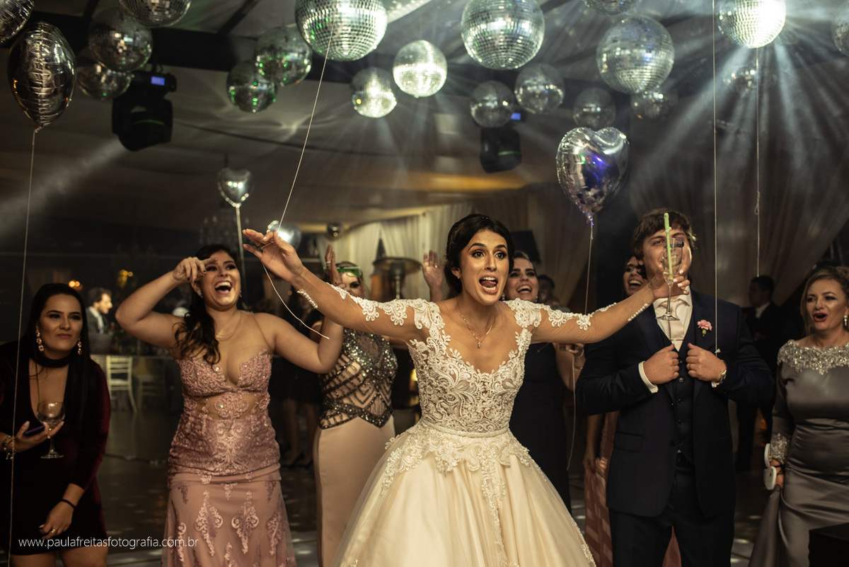 festa de casamento no recanto do bosque em guaratingueta fotografado por paula freitas fotografia