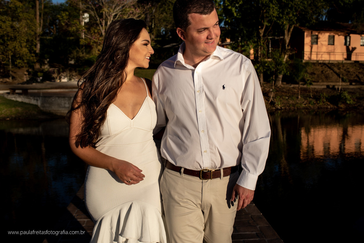 ensaio pre casamento feito no hotel golfe clube dos 500 em guaratingueta sp fotografado por paula freitas fotografia