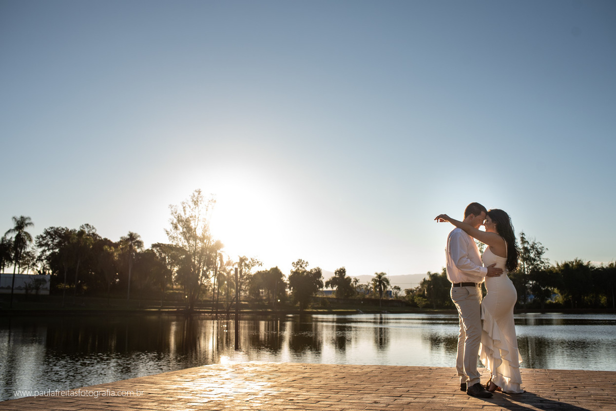 ensaio pre casamento feito no hotel golfe clube dos 500 em guaratingueta sp fotografado por paula freitas fotografia