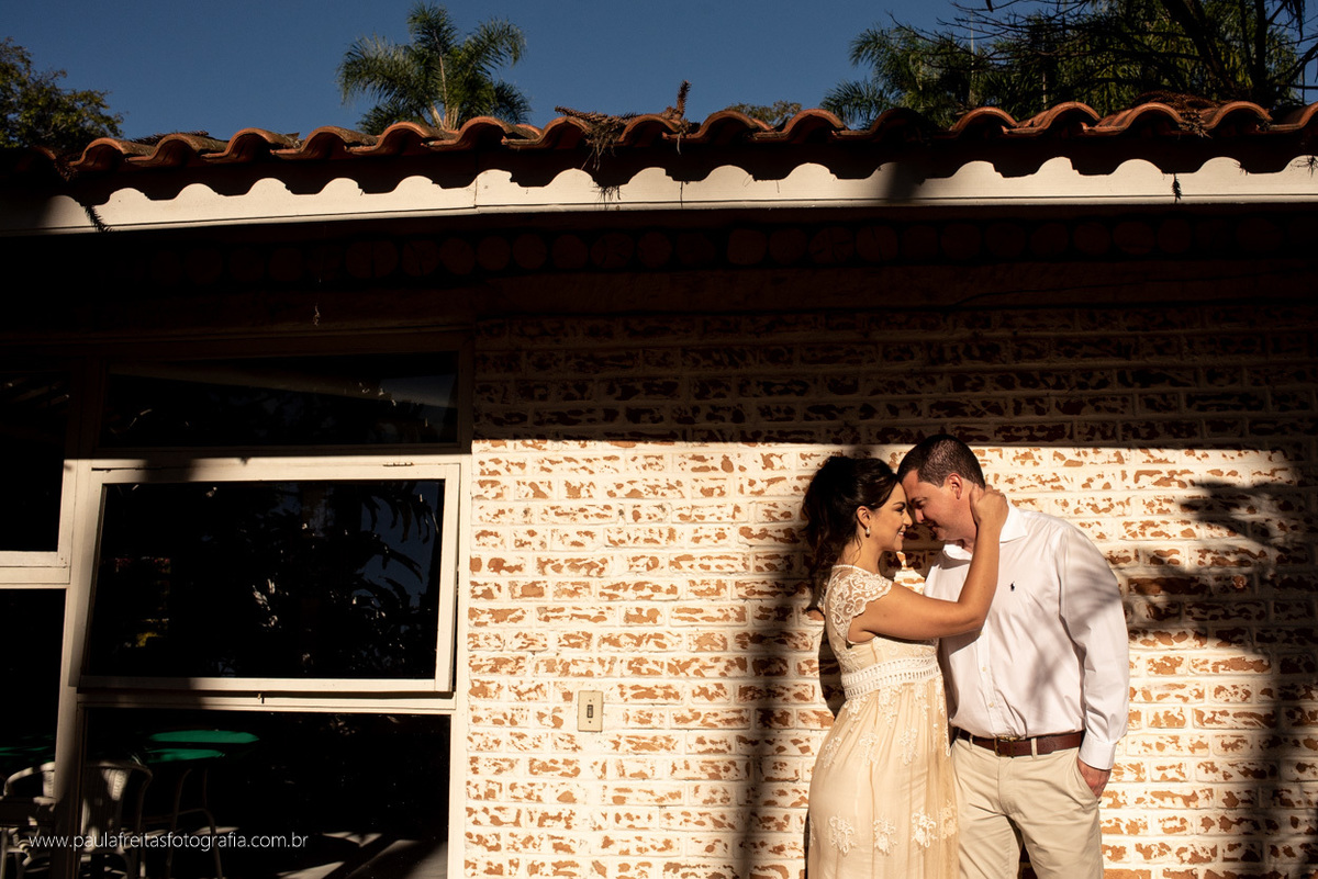 ensaio pre casamento feito no hotel golfe clube dos 500 em guaratingueta sp fotografado por paula freitas fotografia