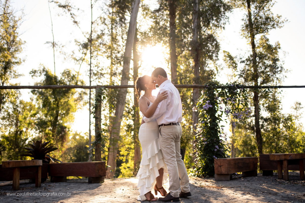 ensaio pre casamento feito no hotel golfe clube dos 500 em guaratingueta sp fotografado por paula freitas fotografia