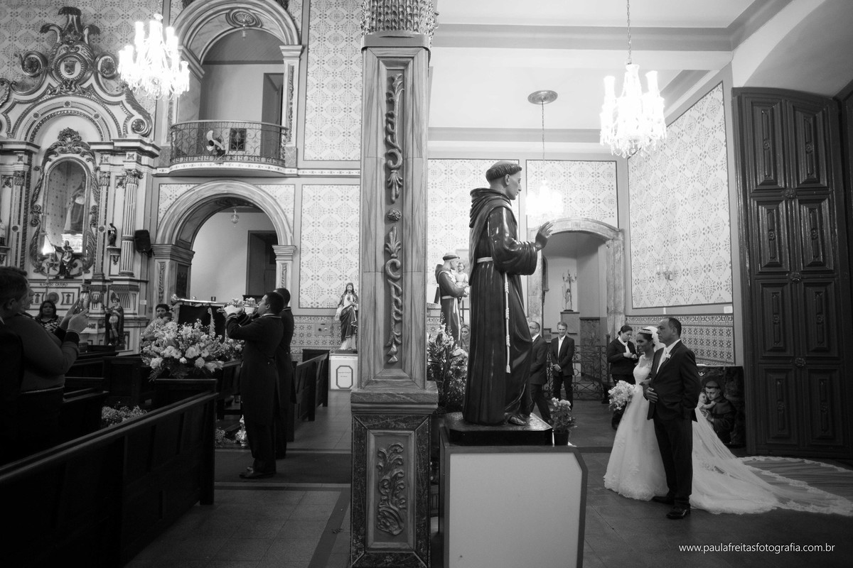 recanto-do-bosque-casamento-em-guaratinguetá-catedral-de-santo-antonio-matriz-eduarda-e-diego-fotografado-por-paula-freitas-fotografia-e-filme-de-supimpa-audiovisual