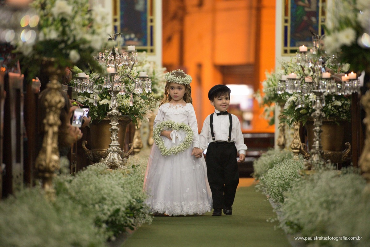 recanto-do-bosque-casamento-em-guaratinguetá-catedral-de-santo-antonio-matriz-eduarda-e-diego-fotografado-por-paula-freitas-fotografia-e-filme-de-supimpa-audiovisual