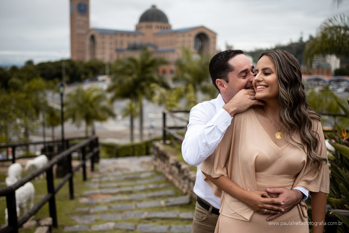 foto de casal no santuario nacional de aparecida sp
