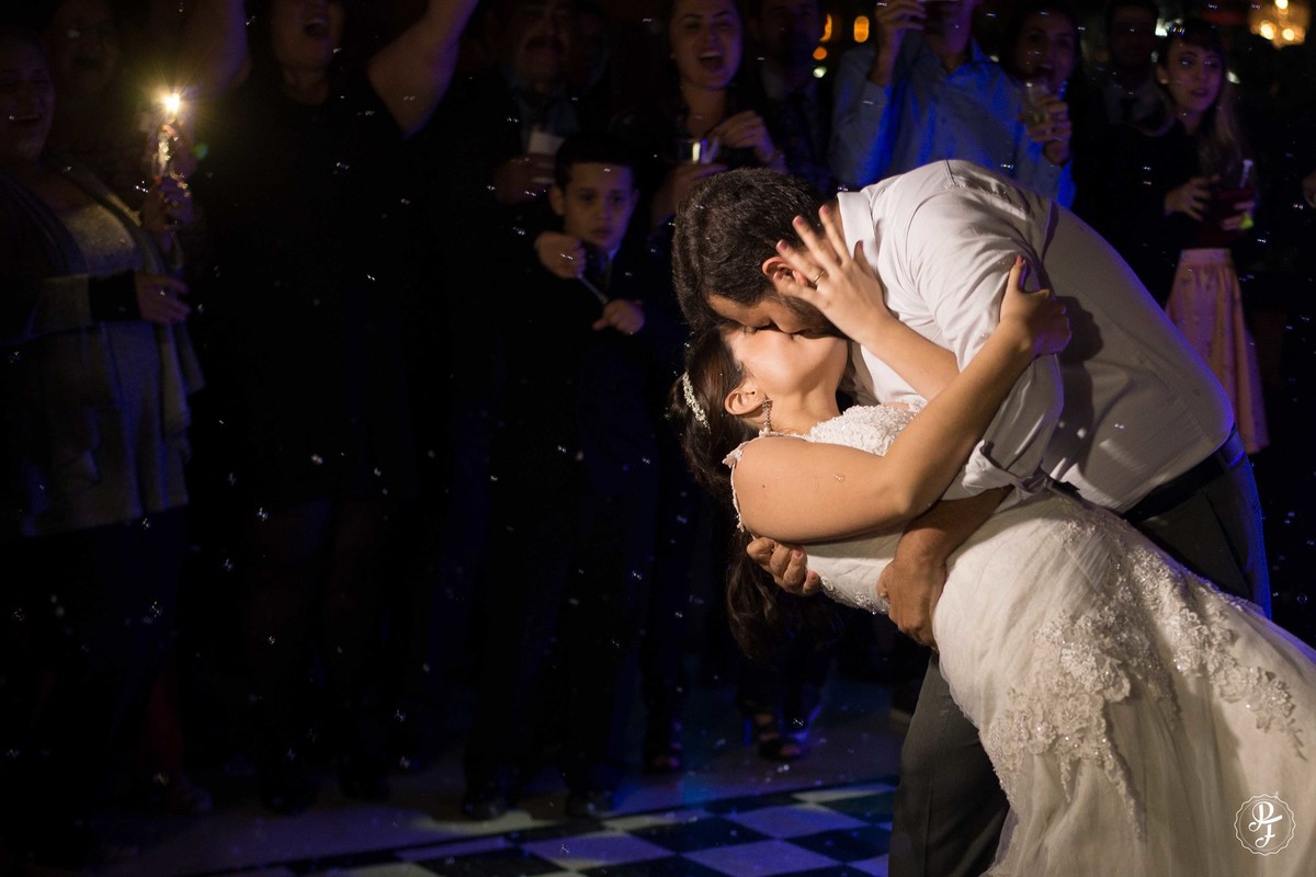 casamento--de-maria-e-arthur-em-guaratingueta-sp-fotografado-por-paula-freitas-fotografia-e-filmado-por-supimpa