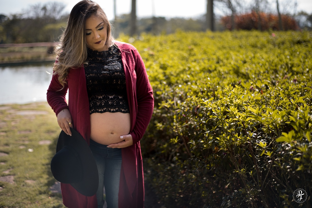 ensaio-de-gestante-a-espera-da-maite-feito-no-parque-da-cidade-em-sao-jose-dos-campos-e-fotografados-por-paula-freitas-fotografia