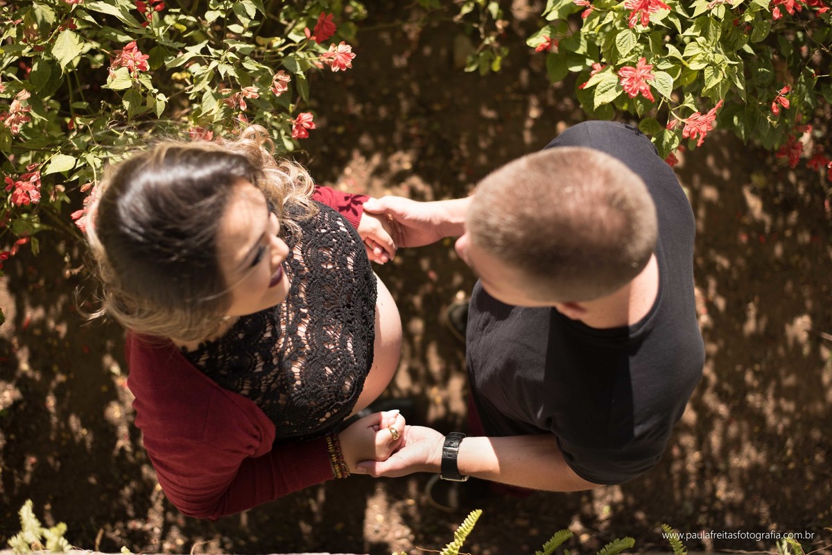 ensaio-de-gestante-a-espera-da-maite-feito-no-parque-da-cidade-em-sao-jose-dos-campos-e-fotografados-por-paula-freitas-fotografia