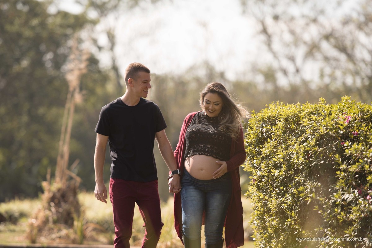 ensaio-de-gestante-a-espera-da-maite-feito-no-parque-da-cidade-em-sao-jose-dos-campos-e-fotografados-por-paula-freitas-fotografia