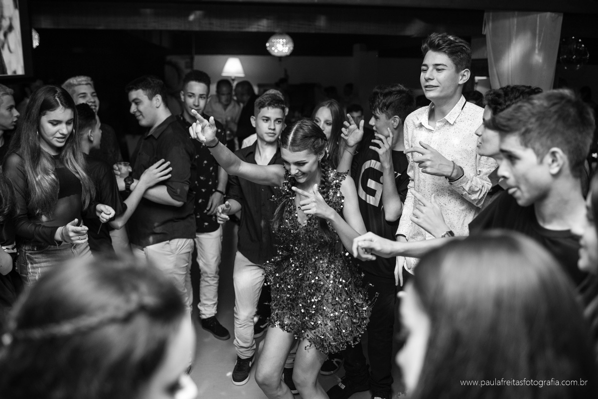 aniversario de 15 anos com tema funk em guaratingueta sp