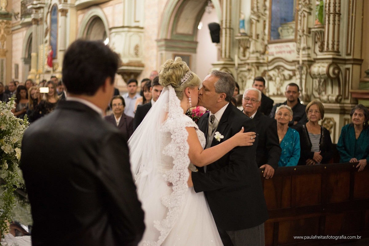laryssa-e-junior-casamento-no-spaço-vip-e-catedral-em-guaratingueta-paula-freitas-fotografia