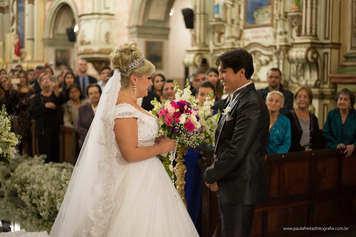 laryssa-e-junior-casamento-no-spaço-vip-e-catedral-em-guaratingueta-paula-freitas-fotografia
